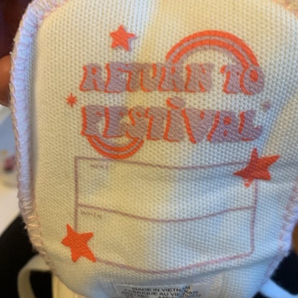 NWOB CT Converse Embroidered platform - Picture 8 of 8